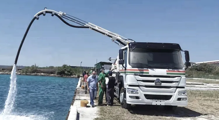 Howo Water Tanker 03