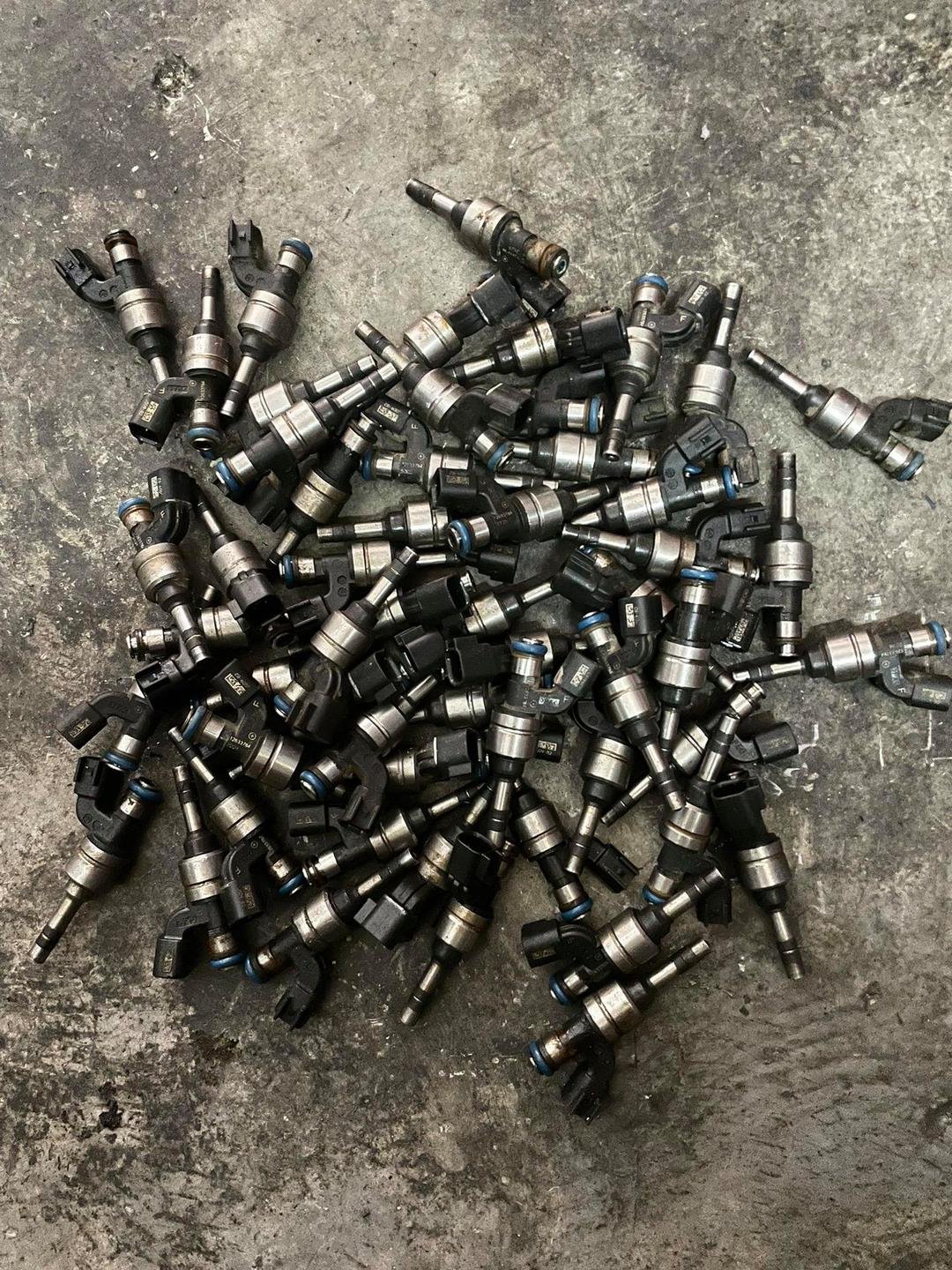 080V01601-6091 Oil Nozzle Assembly for HOWO Truck Engine
