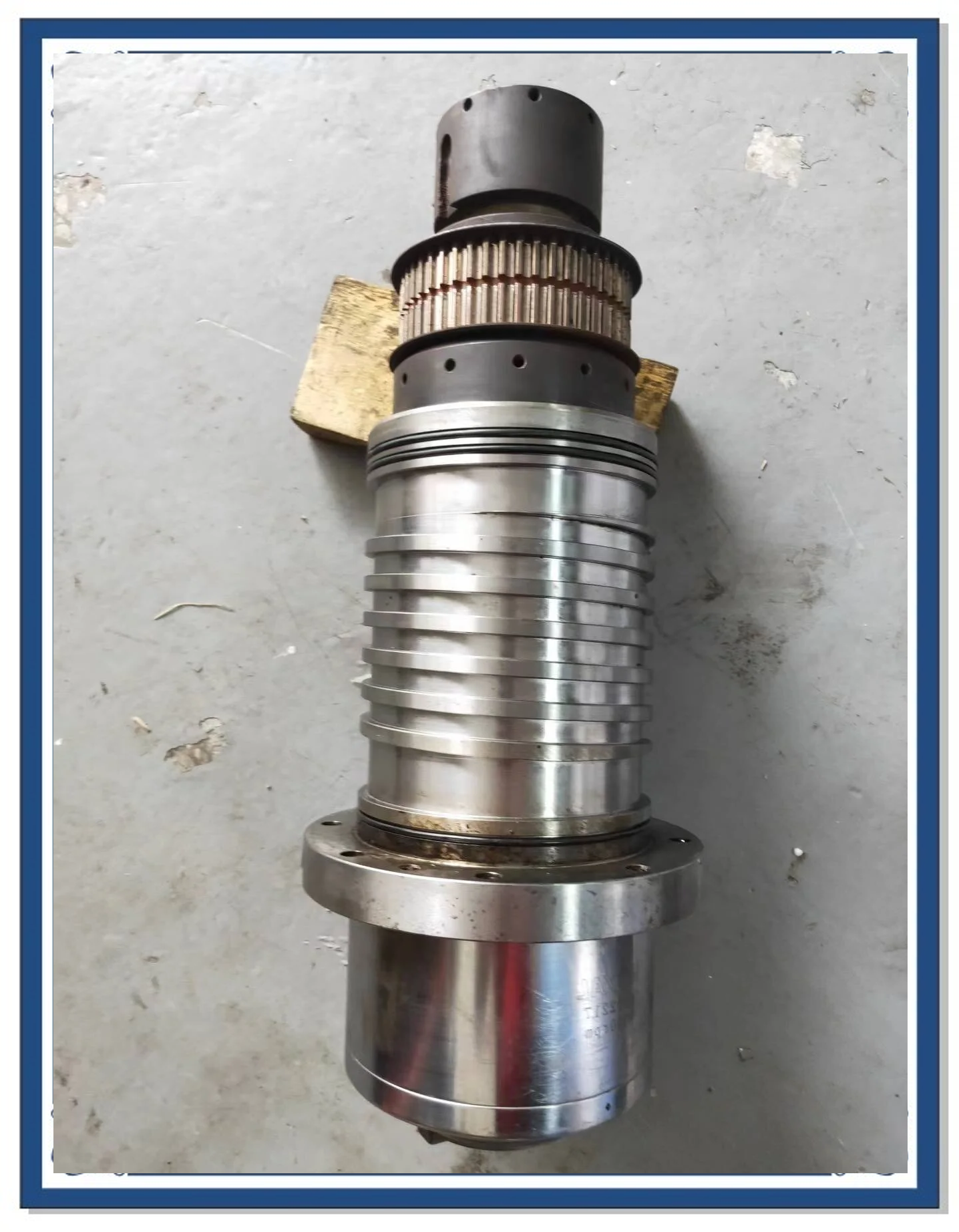 WG2210040045/1 Main Shaft for HOWO Truck Transmission
