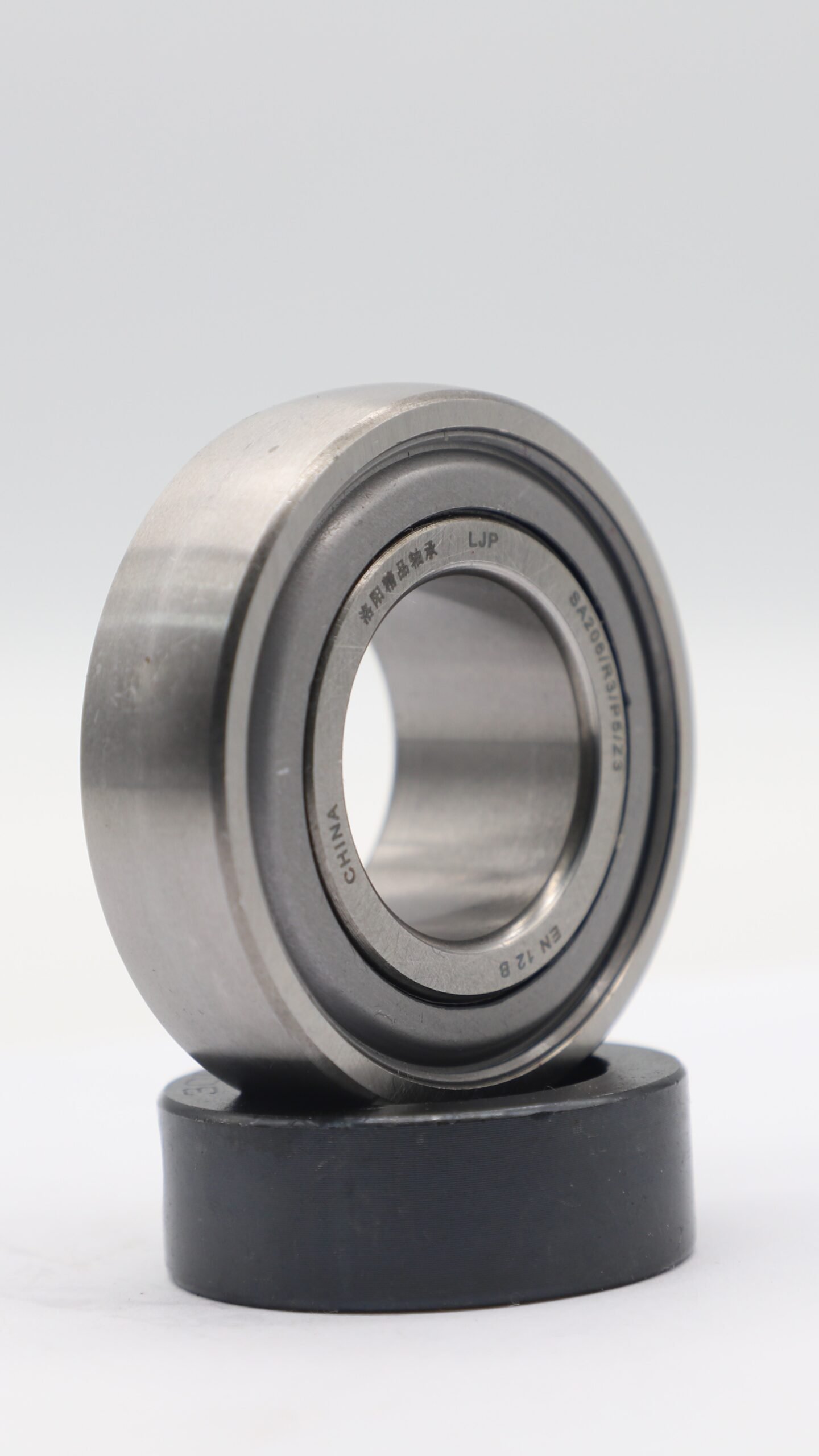WG9925521042 Spherical Bearing for HOWO Truck Suspension