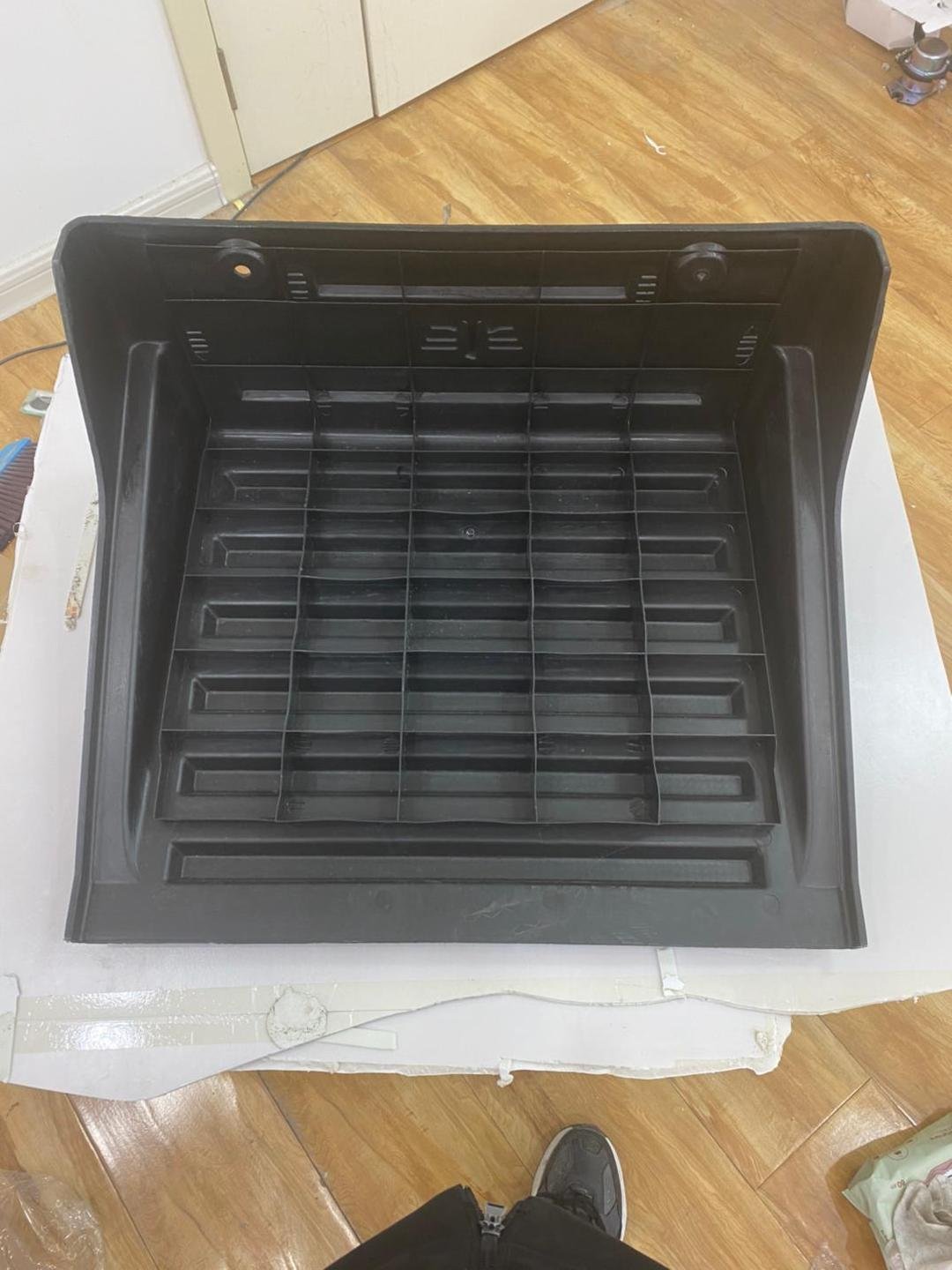 OEM 811W41860-6093 Battery Box Cover Assembly for HOWO Truck