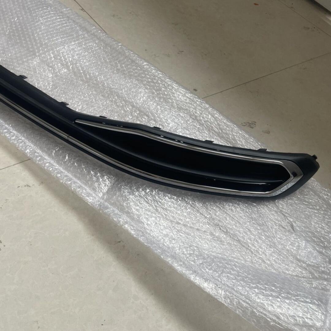 810W6290-0151 Roof Left Rear Trim for HOWO Trucks