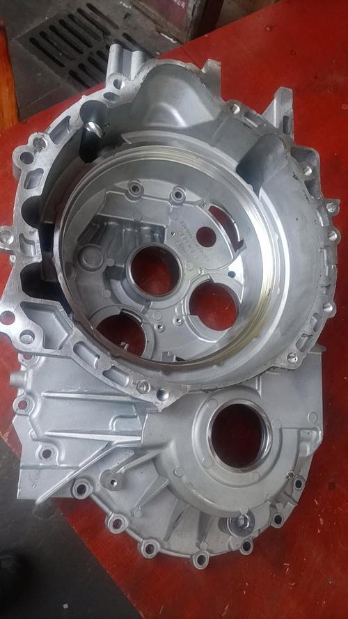 HOWO Trucks Transmission Intermediate Housing AZ2220010806