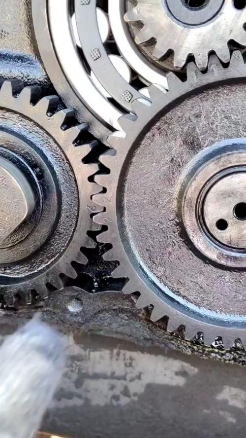 080V02115-0251 Crankshaft Front Distributor Gear for HOWO