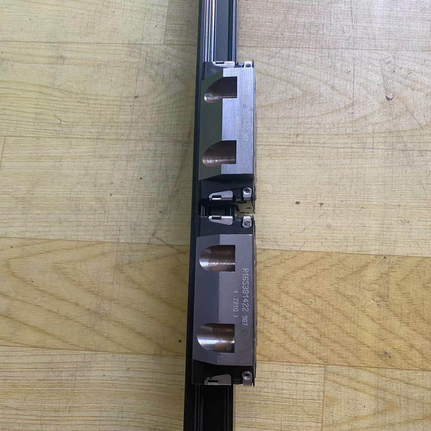 810W62651-0114 Right Door Glass Front Guide Rail for HOWO