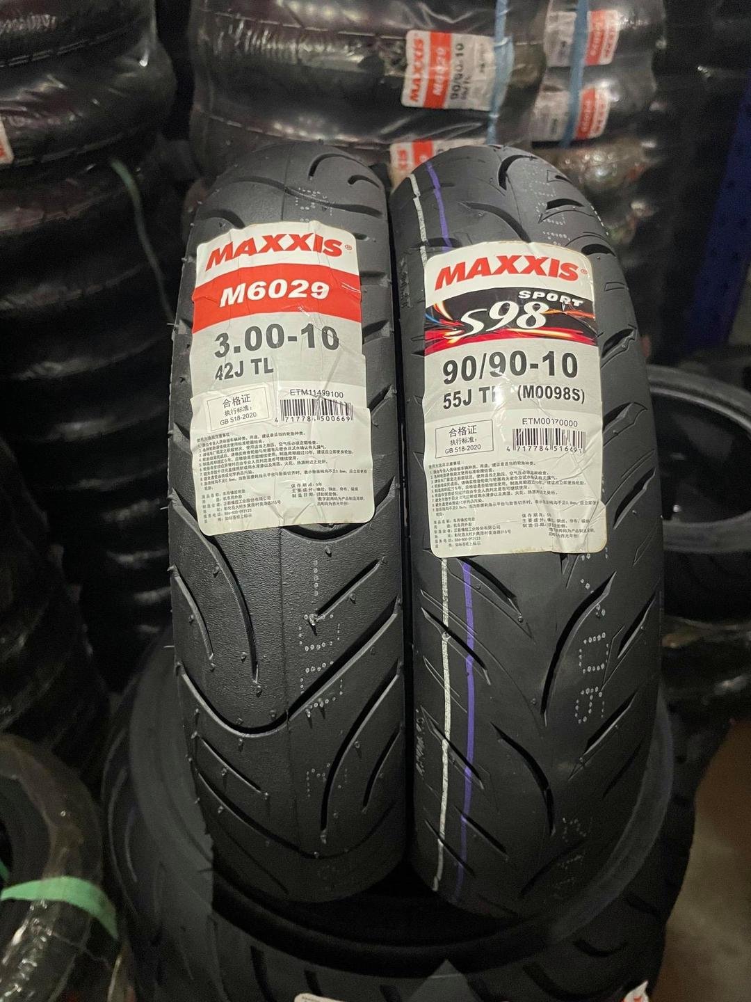 WG9100610024 11.00-20-18PR Tire Assembly for HOWO Truck