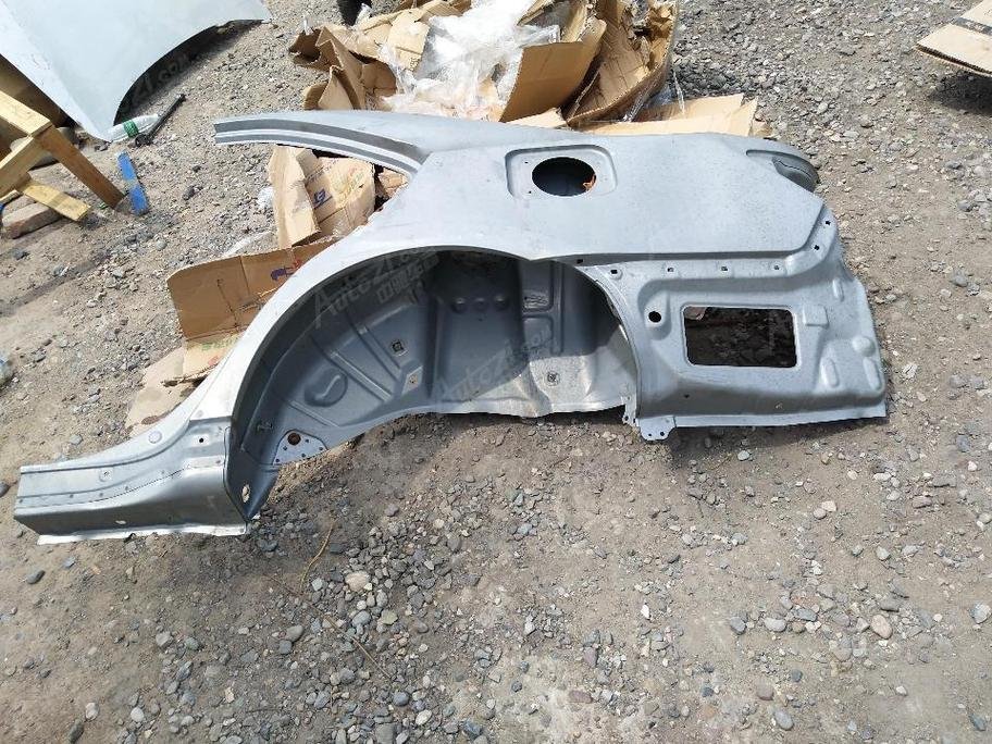 WG1664235034 Right Rear Fender Assembly for HOWO Truck